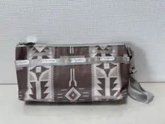 LeSportsac 幾何学模様ポーチ