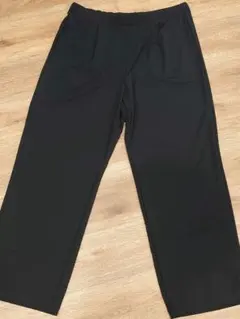 ユニクロ　クレープジャージーストレートパンツ　ブラック　レディース　XL