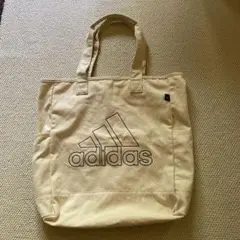 adidas ベージュ トートバッグのサムネイル