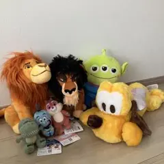 Disney Store モンスターズインクユニベアシティぬいぐるみメロン