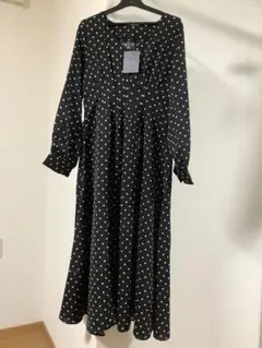 r*7様 未使用品　黒ドット柄ロングワンピース　Lサイズ