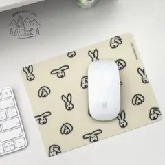 WARMGREY TAIL の BUNNY BUNNY MOUSE PAD
