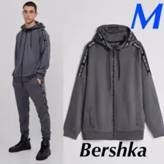 Bershkaメンズ 新品タグ付き　サイドライン入りジャケットのサムネイル