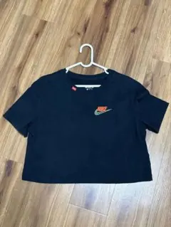 NIKE Worldwide クロップド丈 Tシャツ ブラック