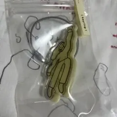 oi shop アクリルキーホルダー 人型 zzz