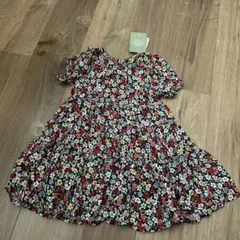 新品タグ付き　花柄フレアワンピース 92cm