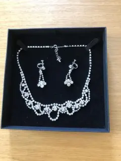パーティ向ネックレスとイヤリングセット