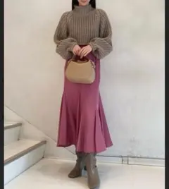 スナイデル ハイウエストヘムボリュームスカート