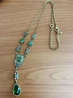 【美品】AVON ネックレス グリーン　緑
