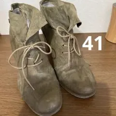 オリーブグリーン レザー ブーティ 中ヒール