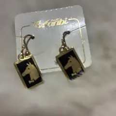 Fanbi ホースモチーフ イヤリング ゴールドカラー