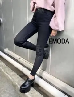 EMODA ELDER ハイウエスト3つボタンブラックジーンズ