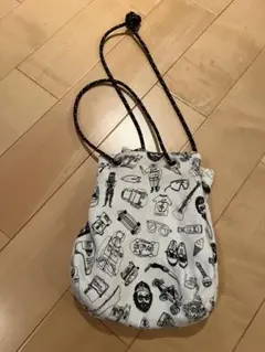 チービー　巾着ポーチ