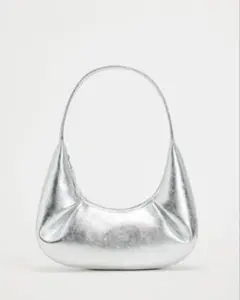 ZARA シルバーメタリックハンドバッグ