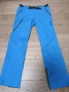 Item thumbnail for item bc348400-1c80-4c8c-853a-e2713b33c2f9