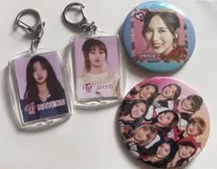 TWICE NAYEON JIHYO キーホルダー バッジ