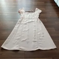 フリル袖リボン付きAラインドレス