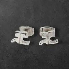 クレージュ Courreges ロゴ ピアス 両耳