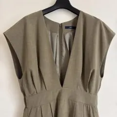 SHIPSオリーブ （ブラウンベージュ）ジャンパースカート