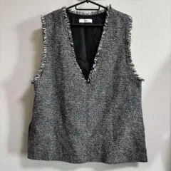 Discoat ツイード Vネック ベスト　フリンジ付き