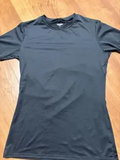 美品 メンズ インナーTシャツ O LLのサムネイル