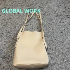 グローバルワーク　GLOBAL WORK ベージュ ショルダーバッグ シンプルのサムネイル