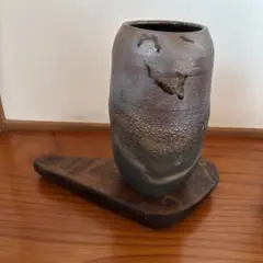 陶器製グラデーション花瓶 木製台付き