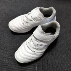 ゆみ様専用　TIGORA サッカー トレーニングシューズ ホワイト　20cmのサムネイル