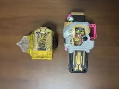 エグゼイド　ハイパームテキ・ マキシマムマイティXガシャット