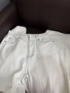 UNIQLO ホワイト デニムパンツ 22インチ