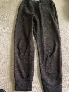 ユニクロスウェットパンツ　キッズM