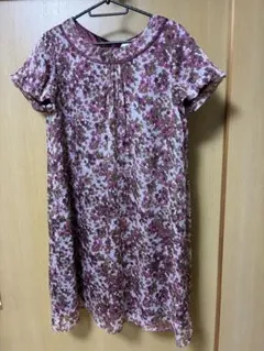 花柄ワンピース