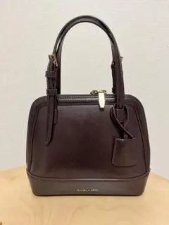 2026年最新】CHARLES & keith バッグ ブラウンの人気アイテム - メルカリ