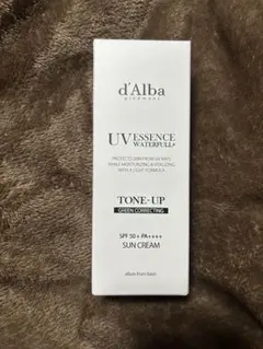 d'Alba UV ESSENCE WATERFULL+ サンクリーム