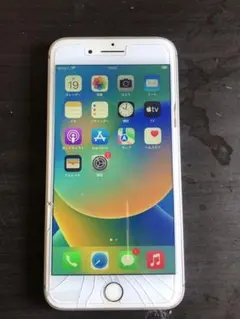 iPhone 8plus 64gb画面ひび割れジャンクですが使えます