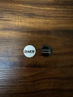 ennoy ピンバッジ