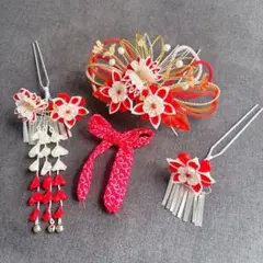 七五三　赤　白　紅白　勝山かんざし　髪飾り　簪　ちんころ　日本髪　つまみ細工