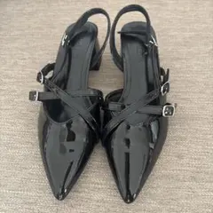 SHEIN ブラックエナメル 革尖ったつま先一本ストラップヒール