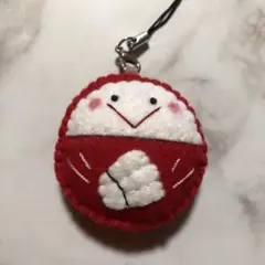 大きいバドミントンシャトルだるまお守り　ハンドメイド　フェルト リクエスト頂いていた、バドミントンのシャトル作りました。 製作中の