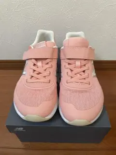 New Balance ニューバランス　ピンク スニーカー　女の子　19.5cm