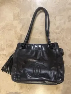 CHANEL 黒 レザー バッグ フリンジ付き