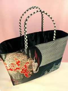 帯　トートバック　刺繍模様　帯リメイク　着物　帯締め　刺繍　和柄高級帯　唐獅子