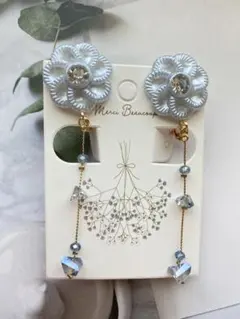 Item thumbnail for item 64b5f512-ef60-4636-9f9b-347fcf788784