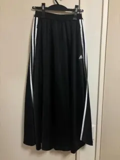 adidasロングスカート