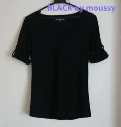ブラックバイマウジー Vネック カットソー　Tシャツのサムネイル