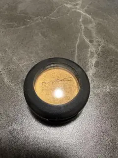 MAC ゴールド パウダーアイシャドウ