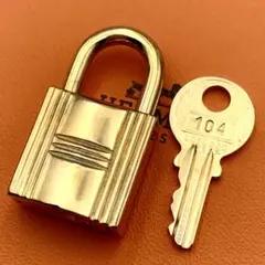 2025年最新】エルメス南京錠カデナの人気アイテム - メルカリ