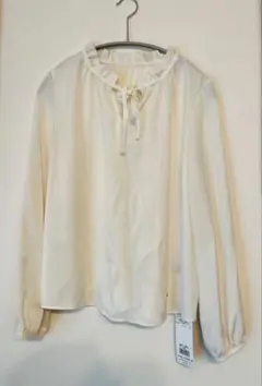 ブルーレーベルクレストブリッジ ブラウス