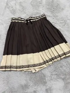 アクシーズファム/ブラウンプリーツキュロット