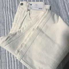 GU ハイウエスト　ストレートジーンズ